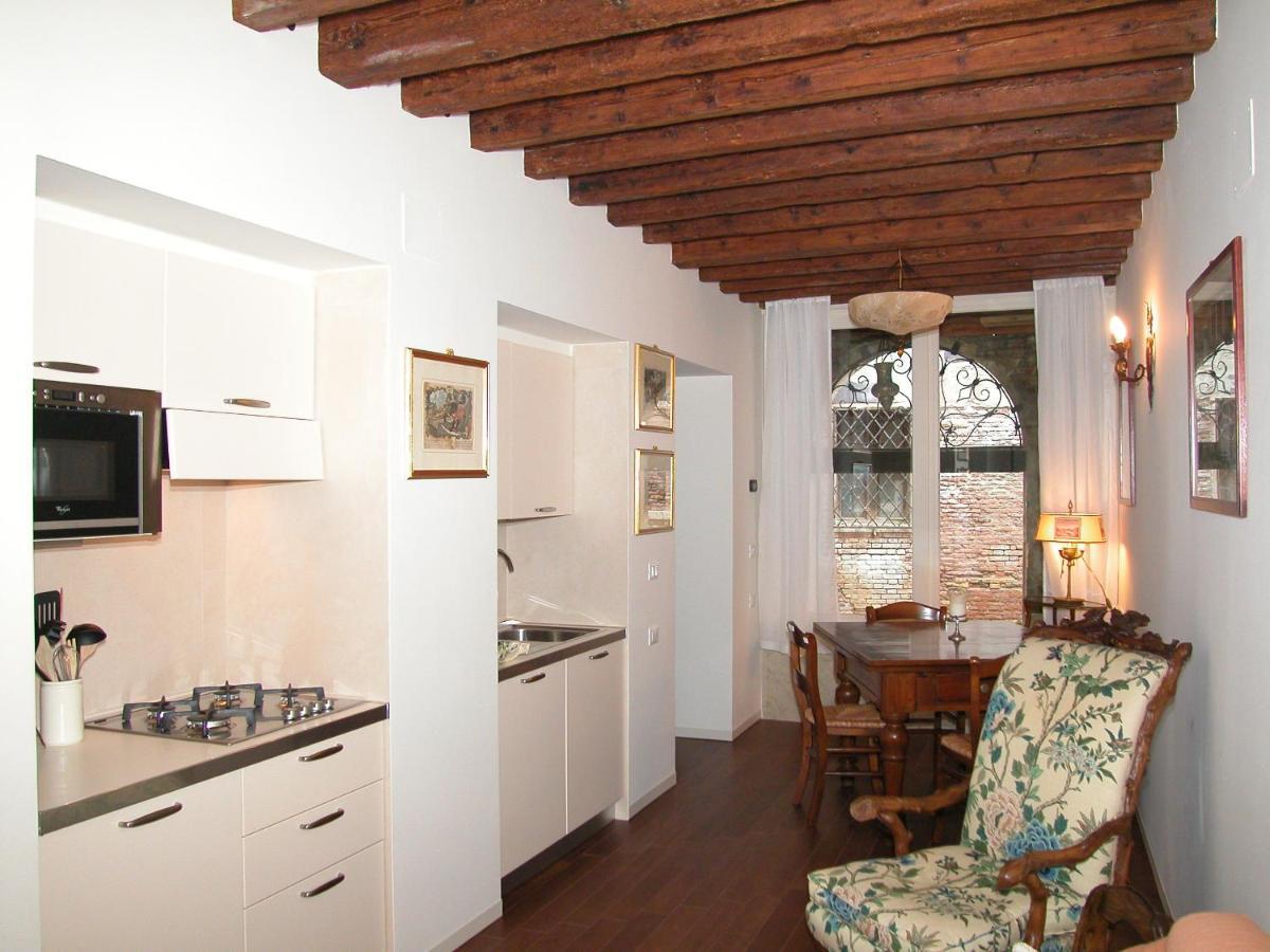 Appartement Al Pozzo Dei Scoacamini, 100 M From San Marco, Ground Floor à Venise Extérieur photo
